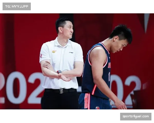 评论:现代篮球对空间的极致追求,是否让传统内线失去了生存空间?